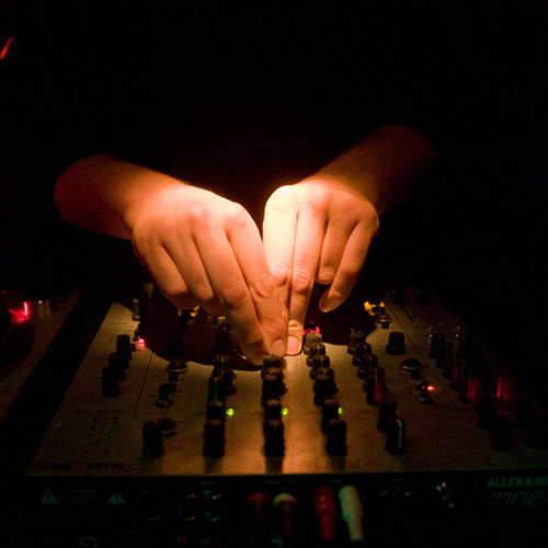 DJ Flush recorded live @ Suicide Circus 16.12.2011