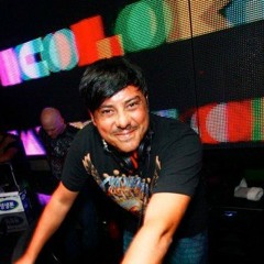 Lunes 5 Dic. 7º Aniversario House Classics con Javi Colors