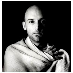 Moby feat. Uncle - In a state