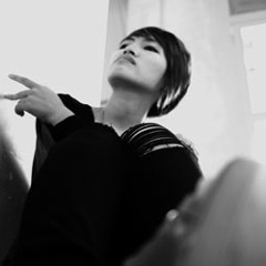Chiều, Nụ Hôn và Những Điều Khác - Nguyên Hà