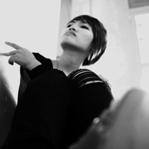 Chiều, Nụ Hôn và Những Điều Khác - Nguyên Hà