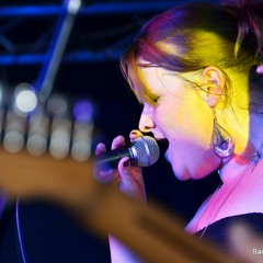 The Claire Barker Band Perform - Aint Nobody