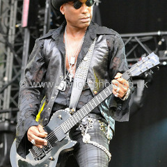 Jean Beauvoir - I Keep Holding On