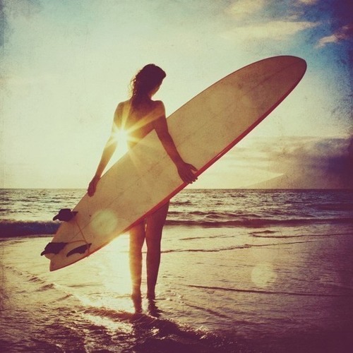 Surfer Girl - Juan Gavioli