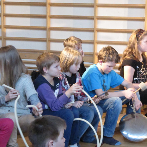 Huseby 5. og 6. trinn 19.01.12: "Nervøs Mango Danser Tango"