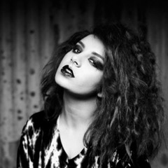 Charli XCX - End Of The World (Chris McQueen remix)