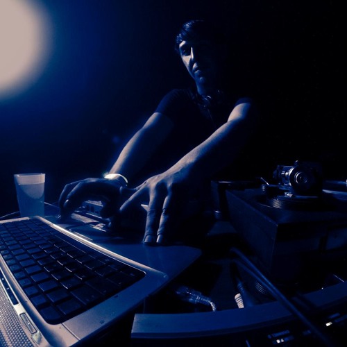 Sebastian Kremer @ Wer nicht hoeren will muss fühlen - 27.01.2012 - Raw Tempel Berlin