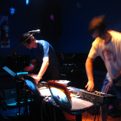 Alta Velocidad de Vuelo x Chico Ninguno aka Cabeza de Bolsa