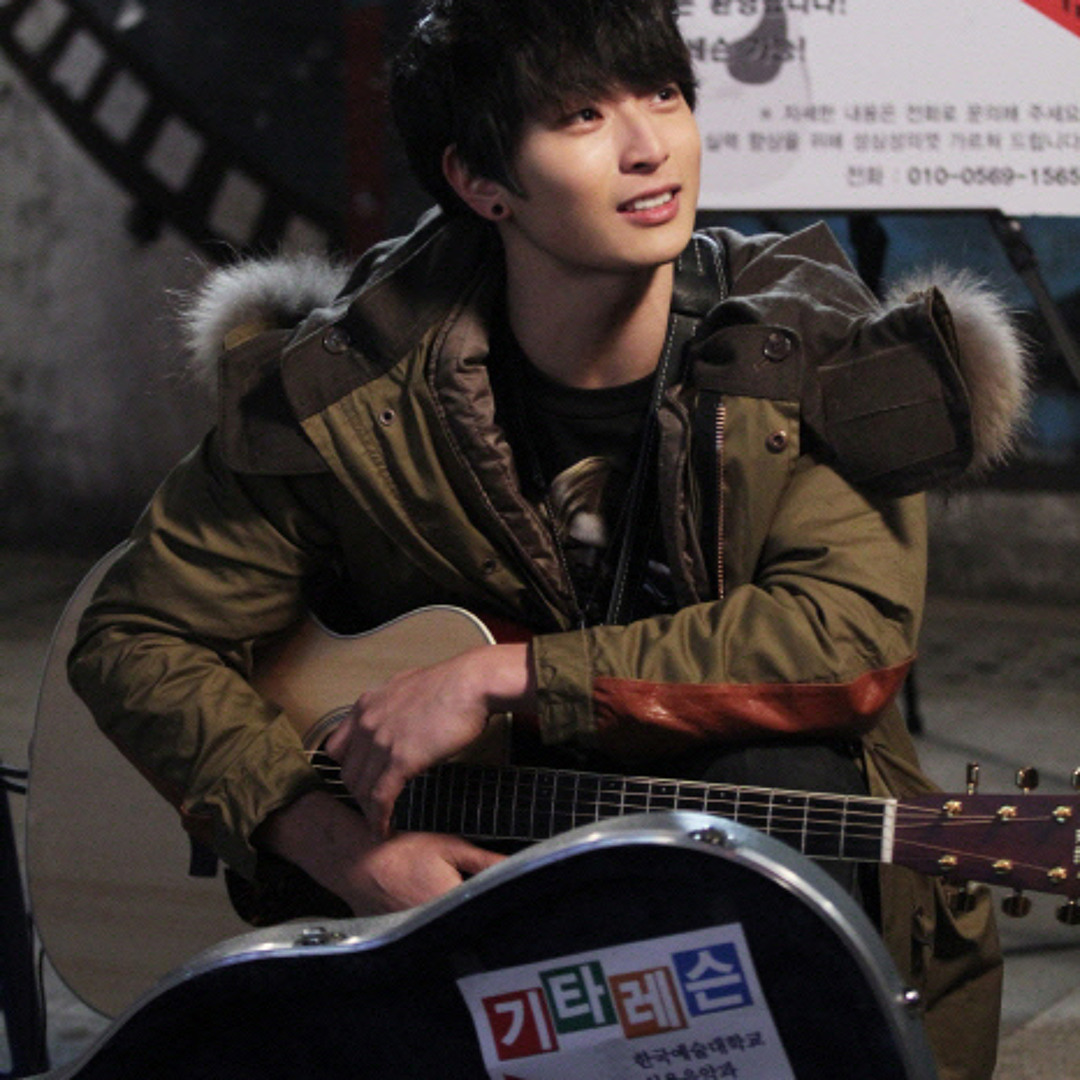 Kpop: 2AM – Adventures of a Little Dragon, image size:1080x1080