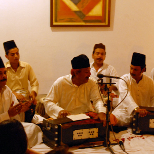 Ustad Mohammed Ahmed Warsi Nasiri Qawwal & Group - Khud Shamaa Ban Gaye Mujhe Parwaana Kar Diya
