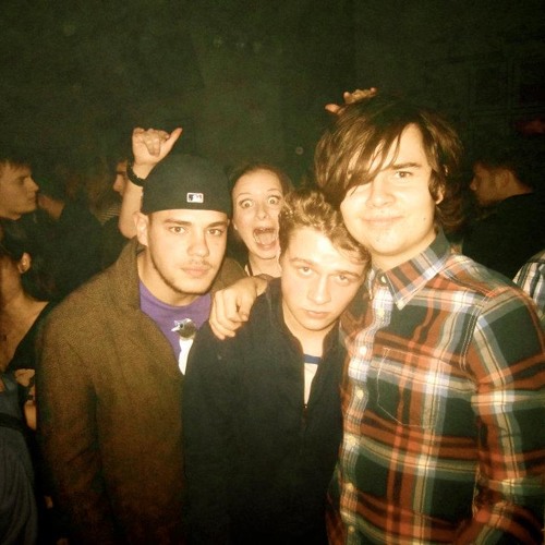 I've Got Friends in Paradise - MC Clode Ft Coldplay