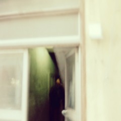 残る 2012-02-09 [iPhoneで制作]