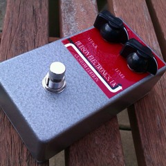 Hudson Electronics Custom Shin-ei Fuzz (with drum loop)