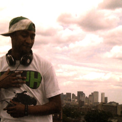 Love's In The Air (Prod. Mr. Smith) (Extended Mix) Feat. Alessondra