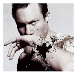 Rob Dougan - Clubbed to death (Piano intro)