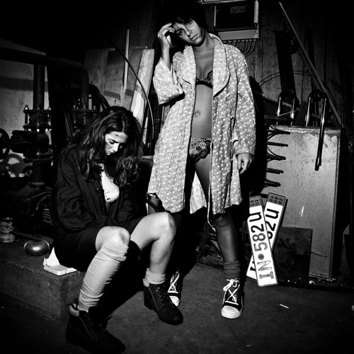 t.A.T.u.  NE ZHALEY DON'T REGRET