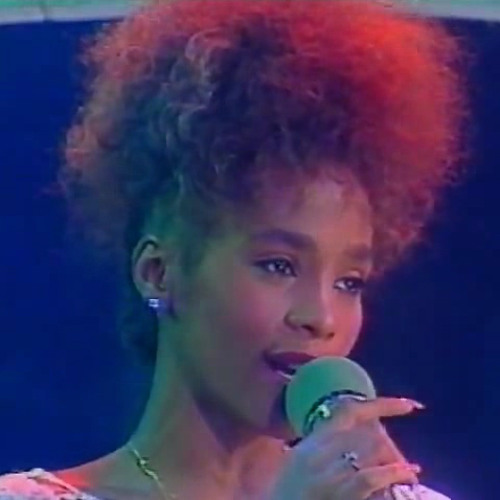 Whitney Houston - Saving all my love for you - Live