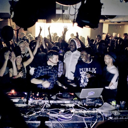 Stream Boiler Room DJ Mix : Feb 2012 by bonobo | Listen online for free on  SoundCloud