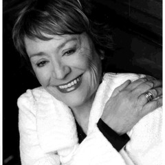 HOMMAGE  - ANNIE GIRARDOT