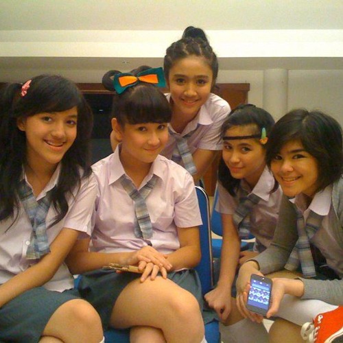 Blink Girlband Indonesia - Sendiri Lagi