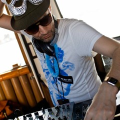 listed Podcast [001]: Danny Howells on the Freaky Tikki 2011
