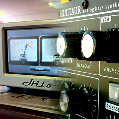 Moog Minitaur recorded by Lynx Hilo (doing LCD Soundsystem impression)