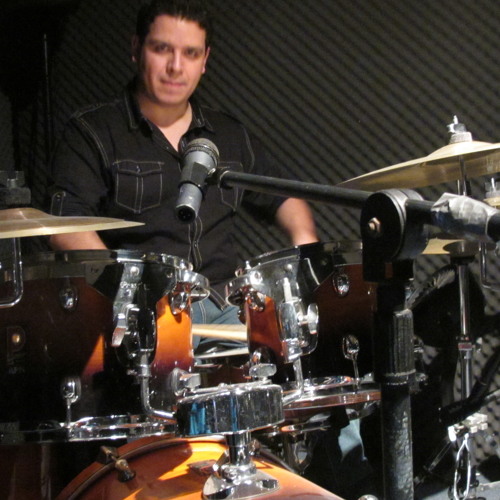 Improvisacion de un drum backing track de Tony Royster Jr.