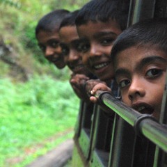 Kids Sing FIFA 2010 Song Inside Train Carriage, Sri Lanka
