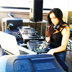Live @ Sundaes Rooftop 18-03-12