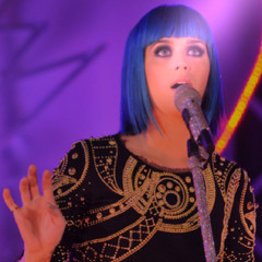 Firework - Katy Perry BBC Radio 1 Live Lounge 2012