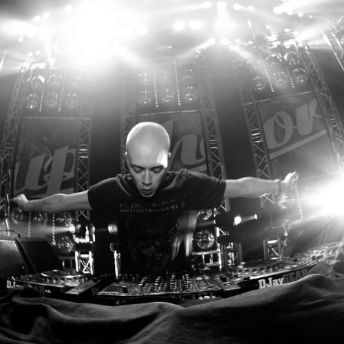 Headhunterz ft WINNE -Geef 8