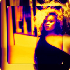 Snoop Dogg's 32 I KNOW IT Feat. Iesha Spinks