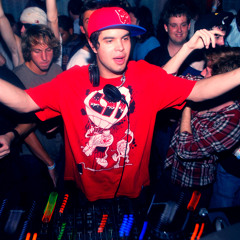 Datsik - Fully Blown ■ The Holy Mash Remix ■