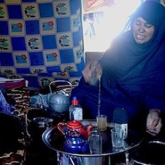 Singin and tea ceremony Western Sahara