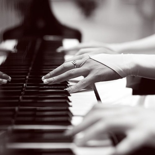 همسات ضوء القمر