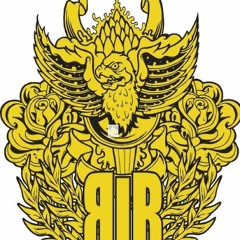 Roses In Rome - Tear Yourself Apart