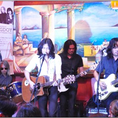 The Camerawalls - Between Something & Nothing (The Ocean Blue Cover)