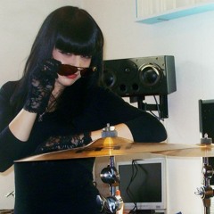 MIRROR for piano and percussions