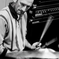 Rumklang i tomme sale (Demo)