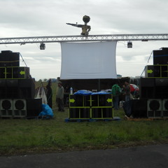 Out Of Controle Docteur Cloud Liveset teknival 2012 free dl !!!!