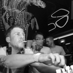 Michael Strauss - Dirty Sneakers