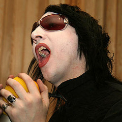 Marilyn Manson - Heart-Shaped Glasses (live @ BBC Radio)