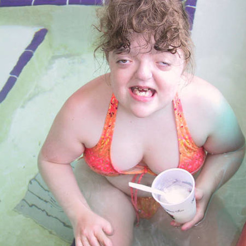 Kader loth cunt pics Chubby girls spreading vagina lips