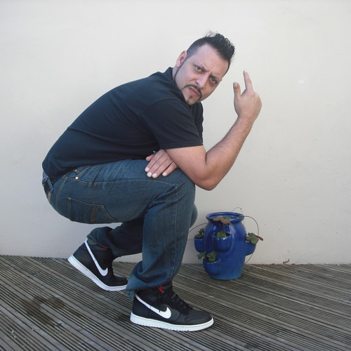 Electric juice generator