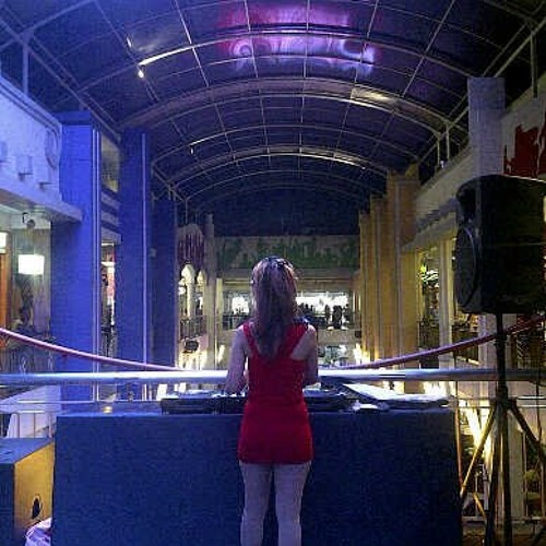 @DJmonicaWB Dubstep : "Piano On Fire"