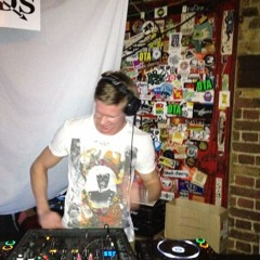 Deep House Podcast - May 2012 (Downloadable)