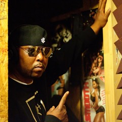 West Ave Ft GODJ Clazzik - WORLD IS MINE produced by Marshall Artz