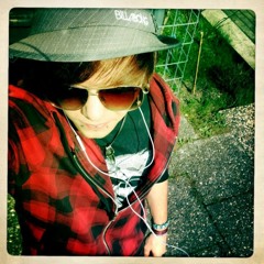 MugiwaRawr & Minimum -First Techno Mix (Test)