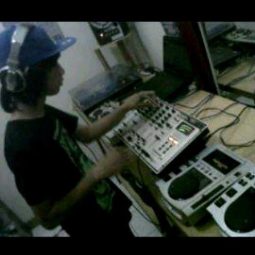 DJ Dhodo-remix song from bg Bobby suryadi