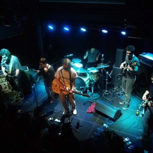 Büyük Ev Ablukada Tayyar Ahmet�in Sonsuz Sayılı Günleri by Ozan